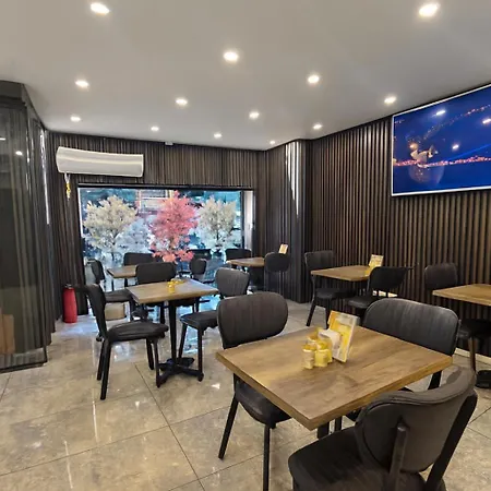 Sheeva Palace 아파트호텔