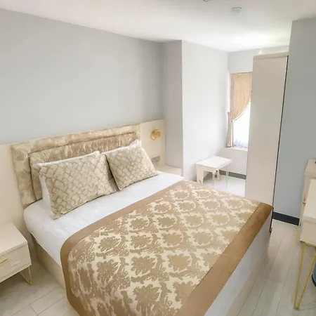 Aparthotel Sheeva Palace