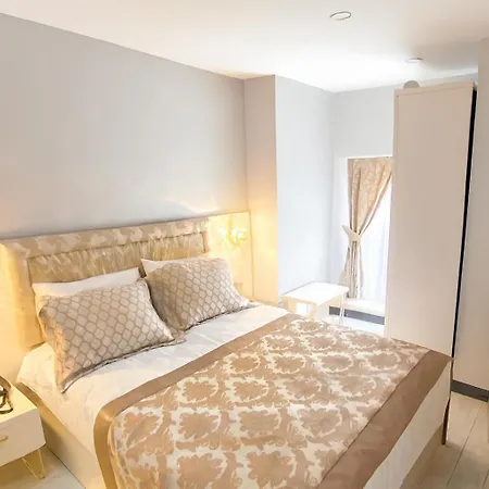 Aparthotel Sheeva Palace